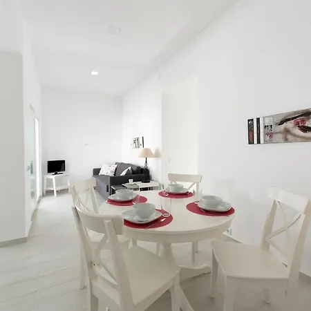 Casa Santos Nicolau بيت للعطل