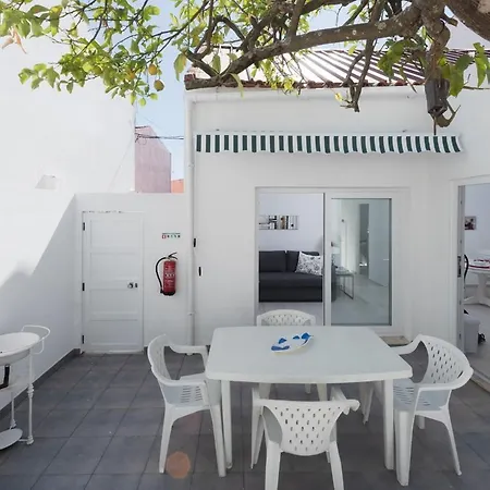 Casa Santos Nicolau بيت للعطل سيتوبال