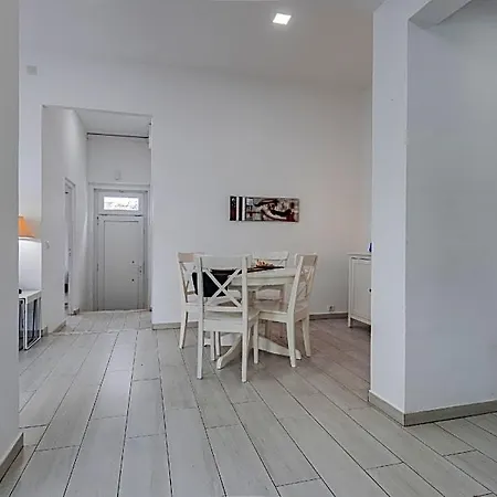 Casa Santos Nicolau *