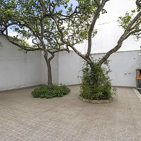 Casa Santos Nicolau * Сетубал